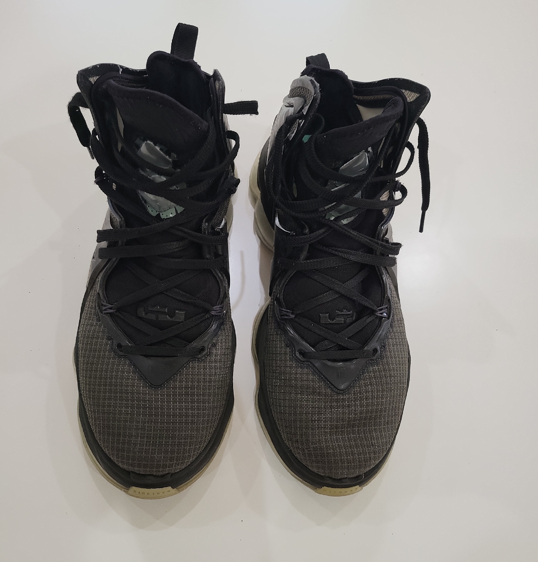 Lebron 19